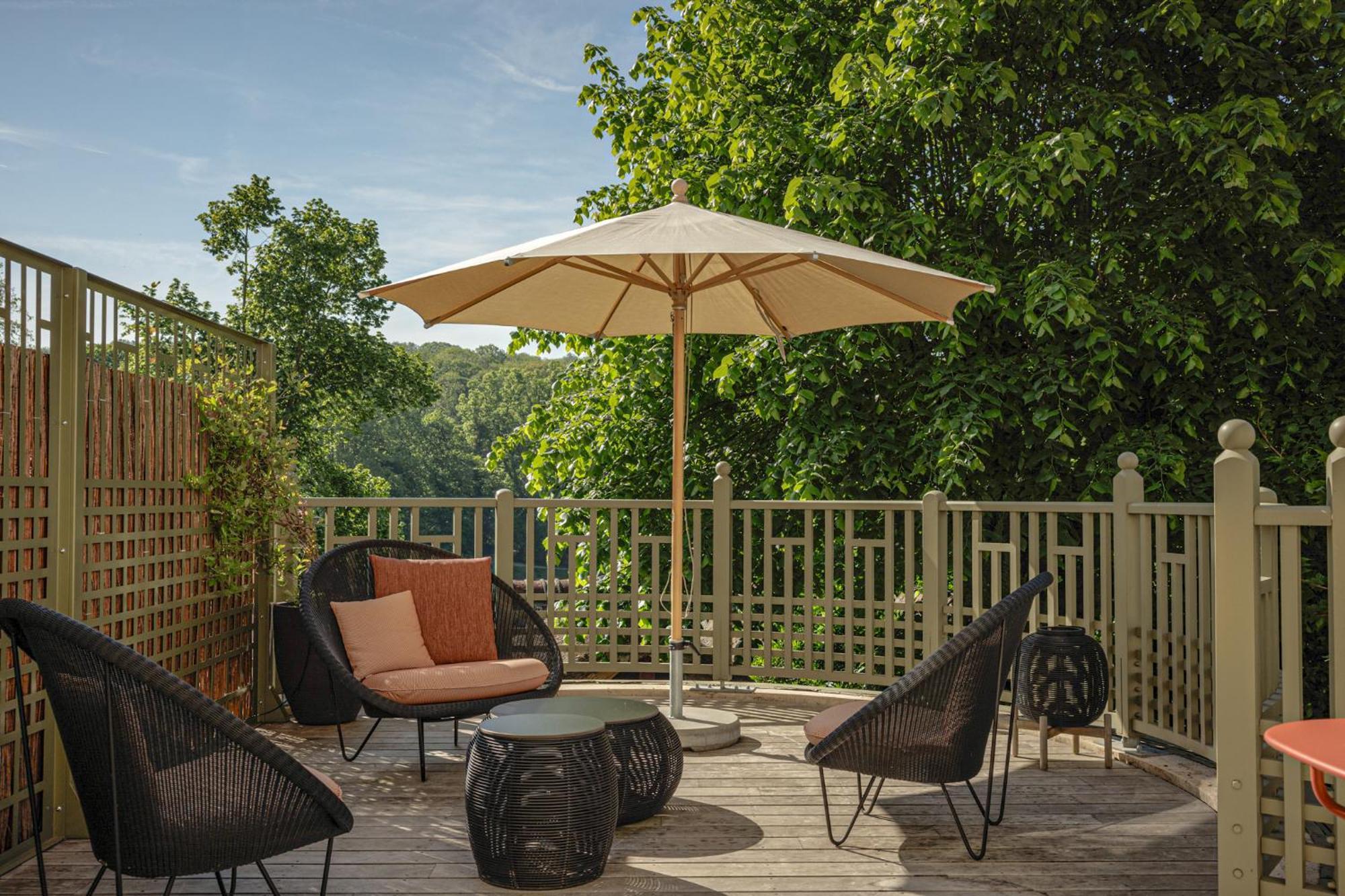 Les Etangs De Corot Hotel Ville-d'Avray Exterior photo